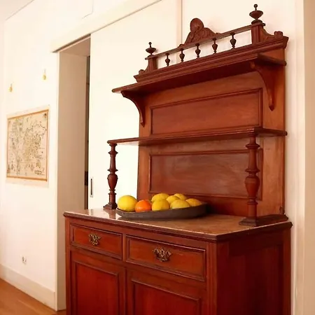 Largo House Апартаменты