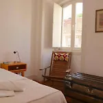 Apartment Largo House Lissabon