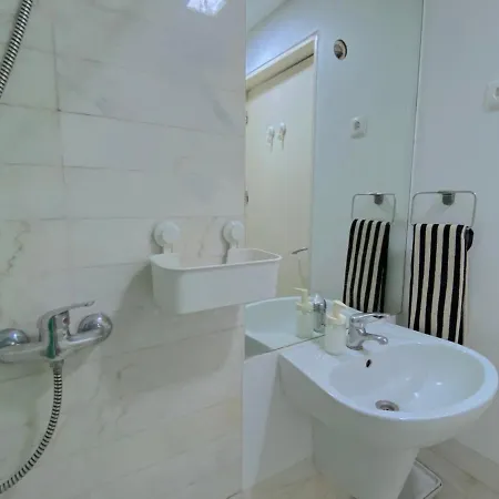 Largo House Apartment